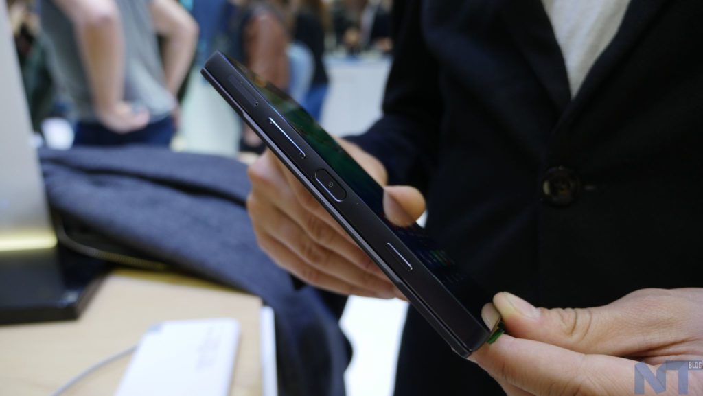 Prise en main du ZTE Axon M : le futur des smartphones est pliable 27 ZTE Axon M 22