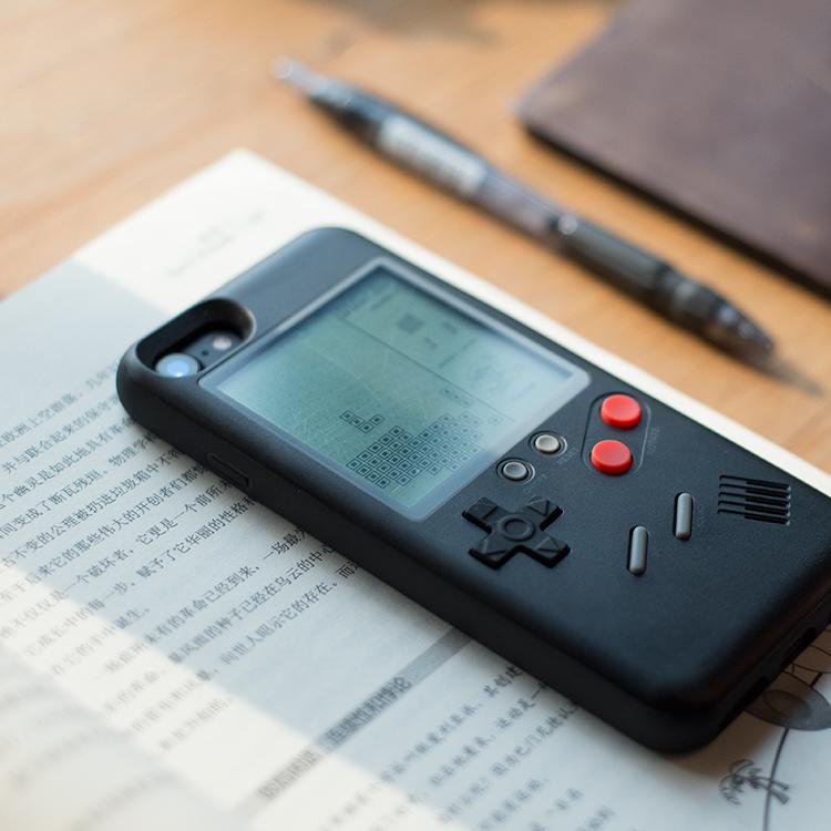 Cette coque de Game Boy permet de protéger votre iPhone X 45 product image