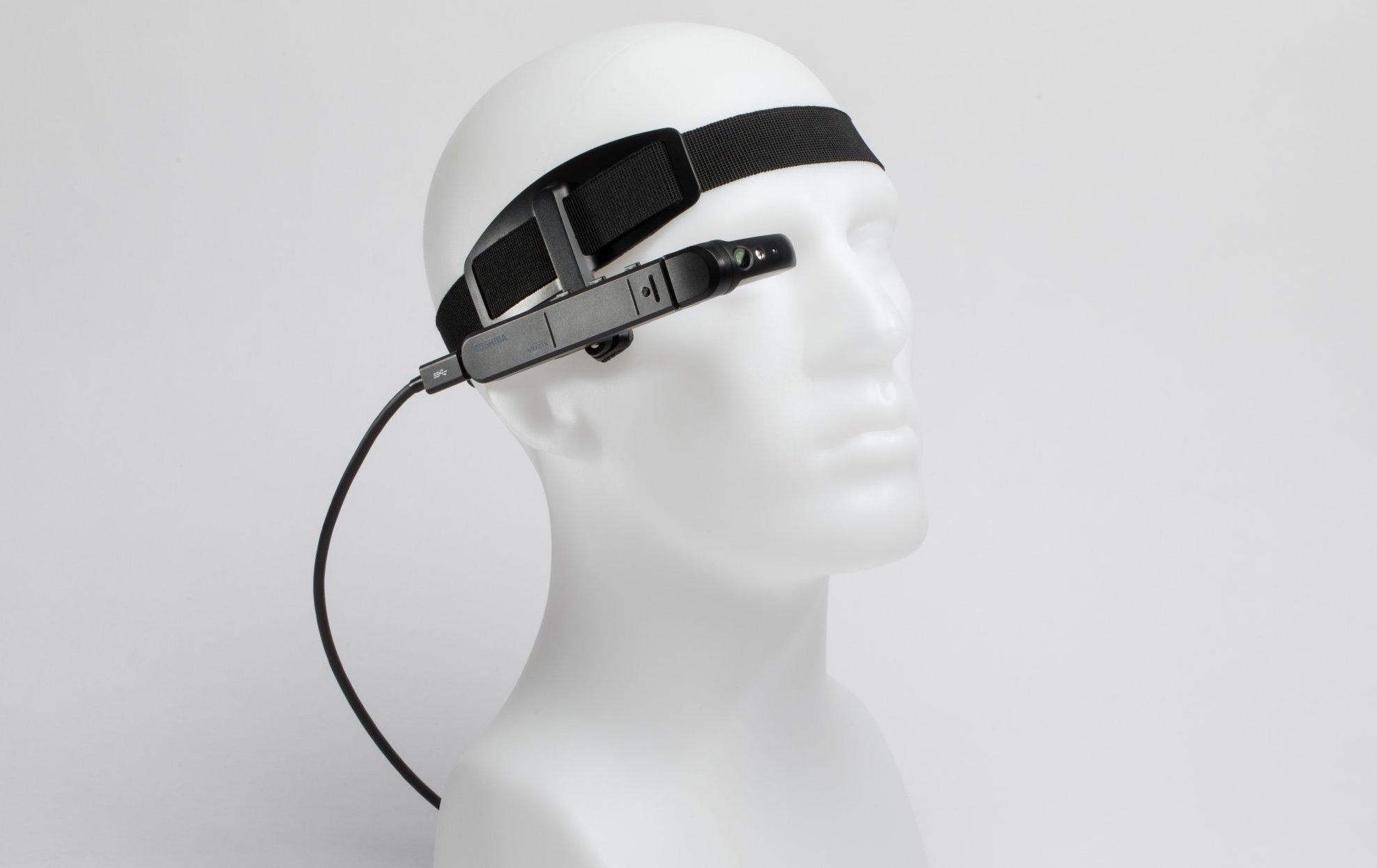 toshibadynaedgear smartglassesheadband side view