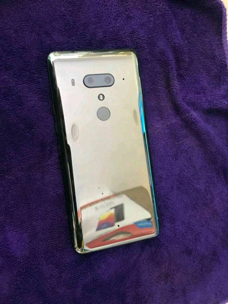 HTC U12+ : de réelles images du smartphone postées sur la toile 53 31369058 449311912173270 1699562109995581440 o
