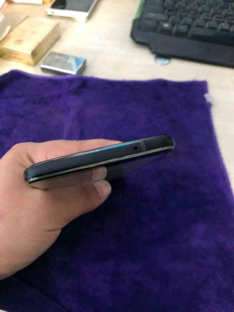 HTC U12+ : de réelles images du smartphone postées sur la toile 56 31391240 449311972173264 6835390977855717376 o