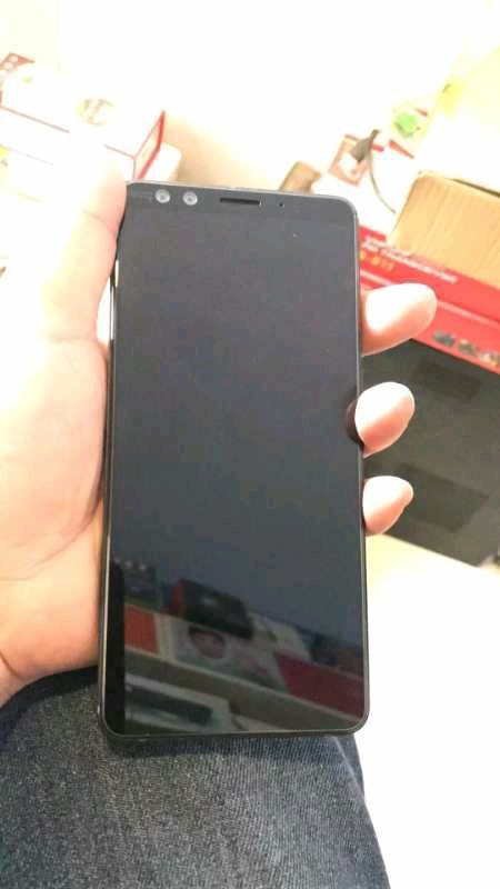 HTC U12+ : de réelles images du smartphone postées sur la toile 51 31437334 449312062173255 5326672767540527104 n