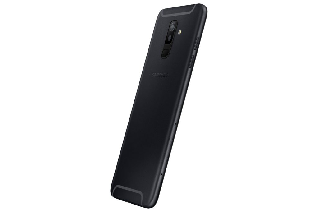 Galaxy A6 et A6+ : le Galaxy S9 et le Galaxy S9+ d’un « pauvre » 59 SM A605FN 009 Dynamic1 Black 1280x853