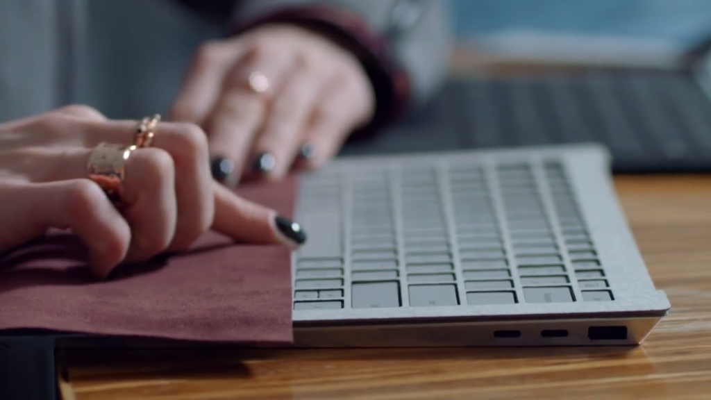 microsoft surface laptop usb c