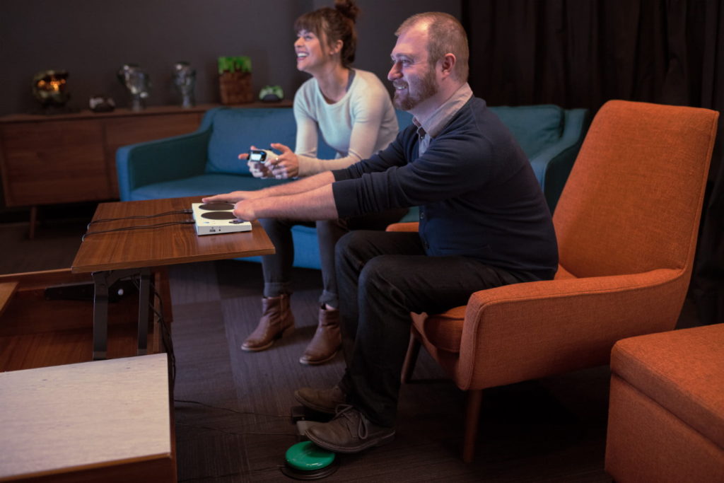Xbox Adaptive Controller : une manette de jeu axée sur l'accessibilité 57 xbox adaptive controller 01