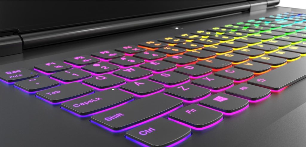 E3 2018 : Lenovo Legion réinvente la gamme de PC de jeux 55 17 in Lenovo Legion Y730 Laptop CORSAIR iCUE