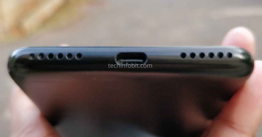 Motorola One Power repéré avec une encoche et deux caméras 58 Moto One The First Ever Motorola Phone With Display Notch Real Photos Of Moto One Leaked techinfoBiT 5