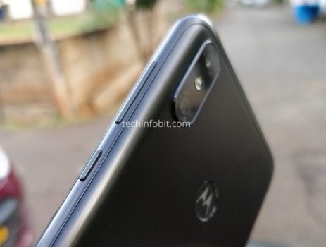 Moto One The First Ever Motorola Phone With Display Notch Real Photos Of Moto One Leaked techinfoBiT 6