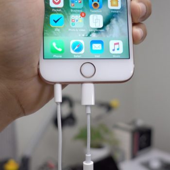 lightning earpods two plugged in at once
