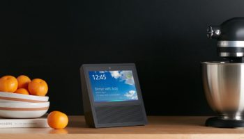 Tap to Alexa rend le Amazon Echo Show plus convivial aux malentendants 97 Amazon Echo Show 1
