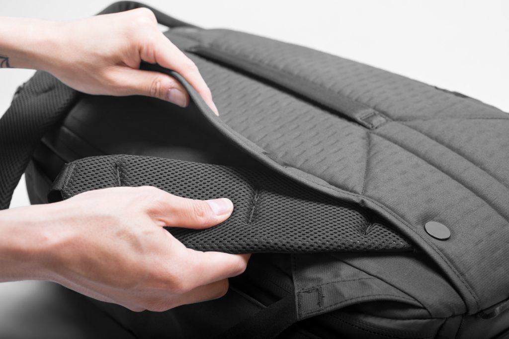 Peak Design 45L Travel Bag Studio11