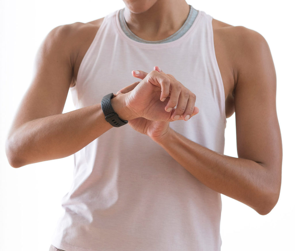 Fitbit Charge 3 : de gros changements la rapprochant d'une smartwatch 52 charge3 black graphite aluminum 3 c126e937a7a873a6db2f89f2db464d52