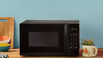 AmazonBasics Microwave 2