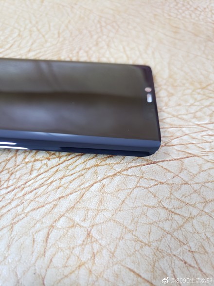 Huawei Mate 20 Pro : un capteur d'empreintes digitales à l'écran ? 58
