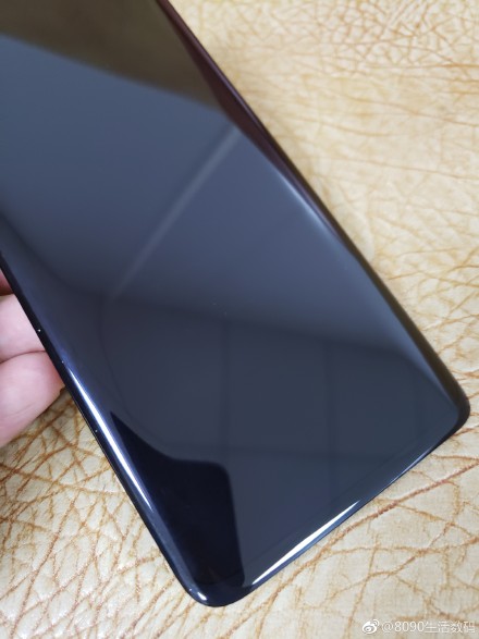 Huawei Mate 20 Pro : un capteur d'empreintes digitales à l'écran ? 57