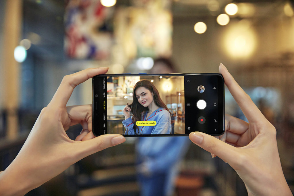 Samsung lance son Galaxy A9 et ses quatre caméras à l'arrière 56 4. Bokeh Live focus A9