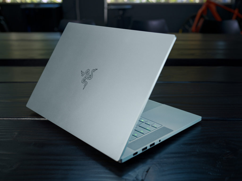 Razer Blade 15 : la gamme se dote de nouveaux modèles 50 Blade 15 Mercury 2018 007
