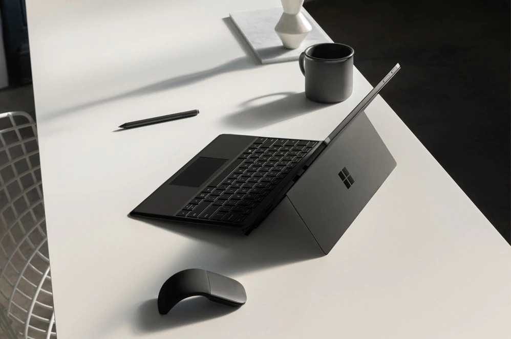 Microsoft annonce la nouvelle Surface Pro 6, disponible en noire 56 surface pro 6 8