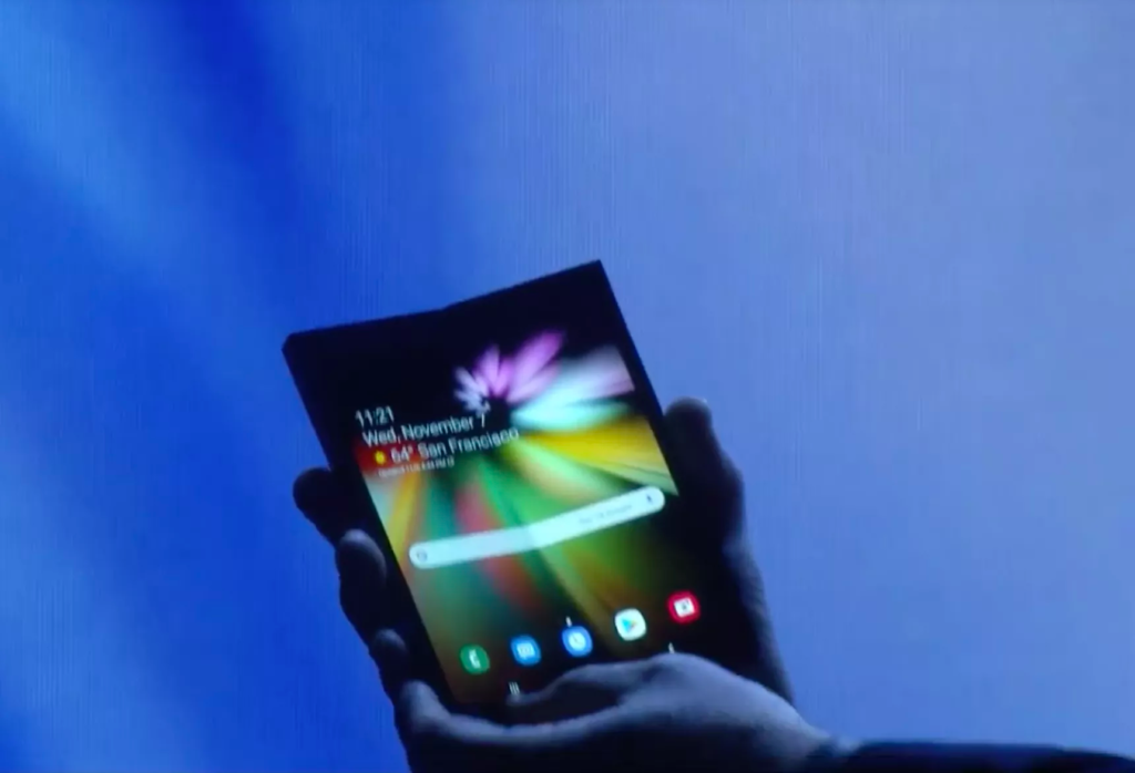 Voici le tant attendu smartphone pliable de Samsung 52 samsung foldable 2