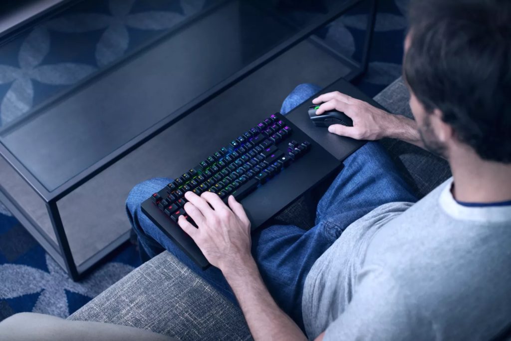 Razer Turret : le premier ensemble clavier et souris conçu pour la Xbox One pour 249 dollars 54 razer devoile premier ensemble clavier et souris concu pour xbox one 7