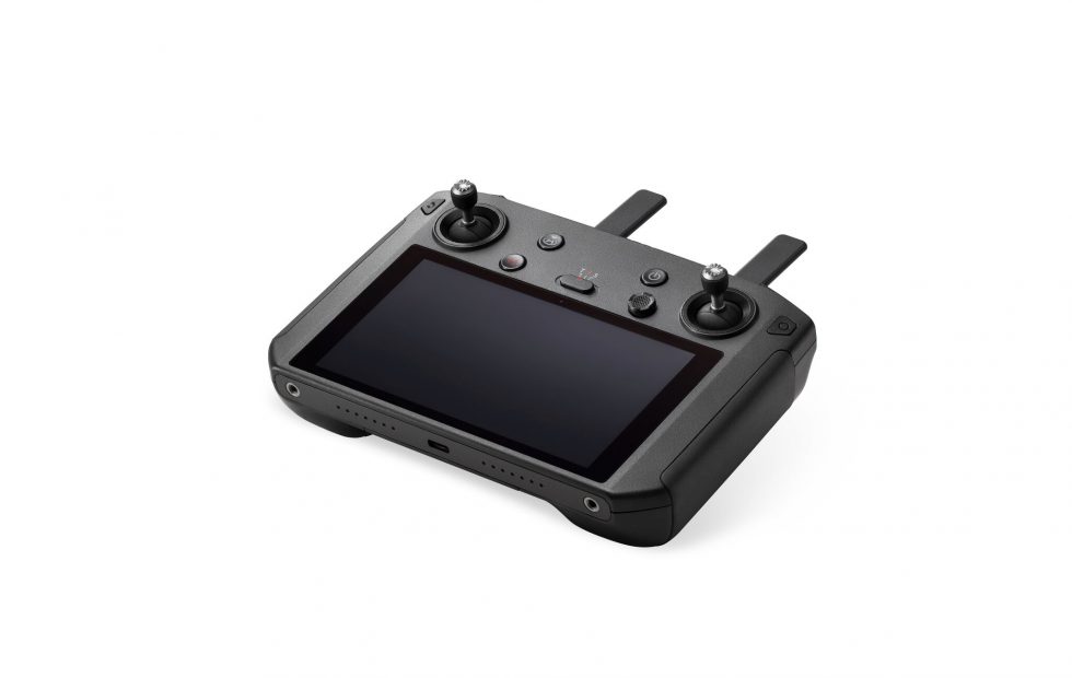 DJI Smart Controller 1 slashgear