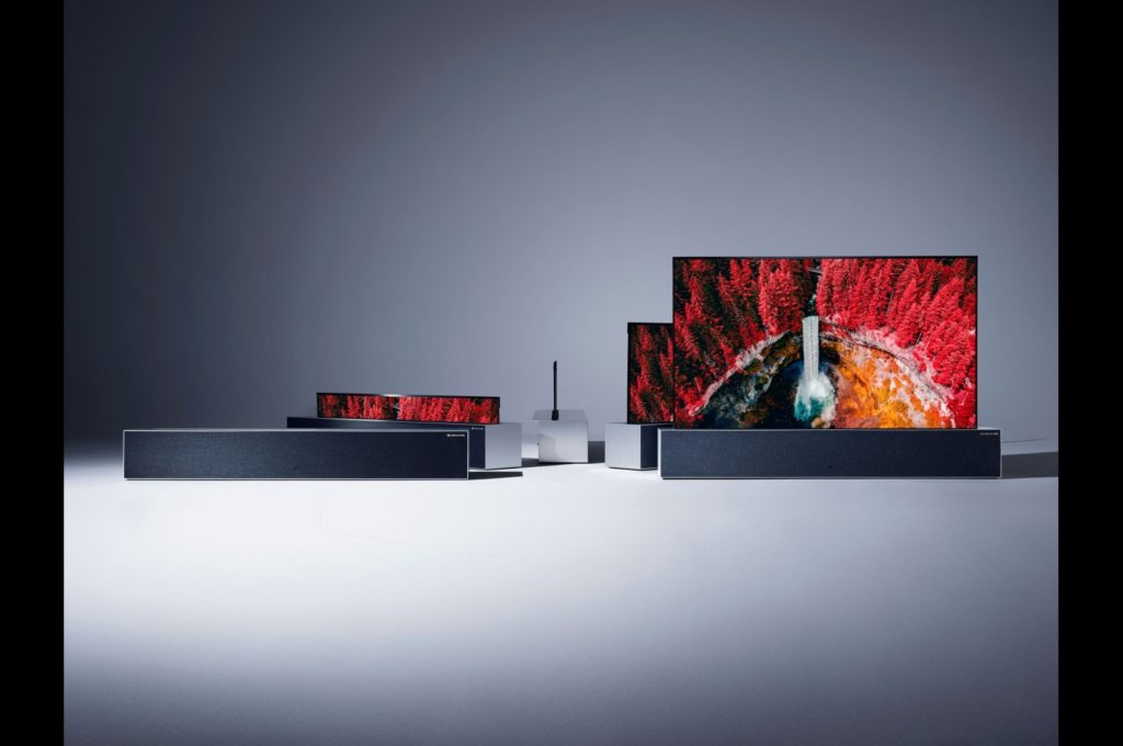 CES 2019 : LG lance un téléviseur OLED enroulable avec un écran 4K flexible 43 OLED TV R 2