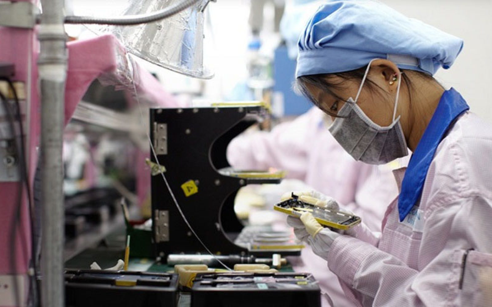 foxconn iphone production