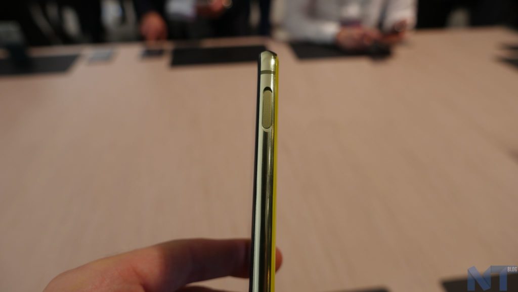 MWC 2019 : Prise en main du Samsung Galaxy S10e, petit et intéressant 29 MWC Galaxy S10e 14