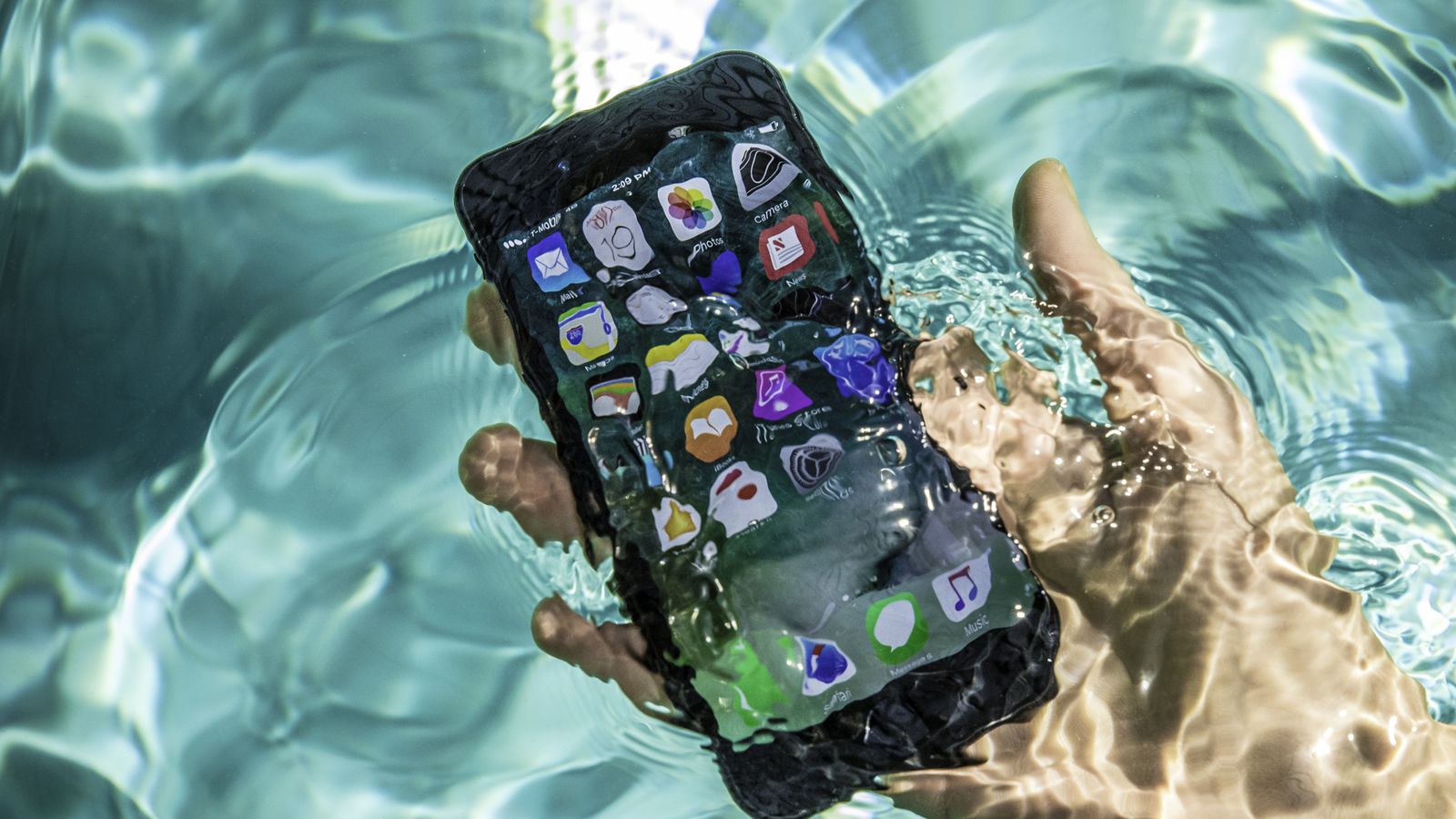 iphone 7 pool tests water splash 0071