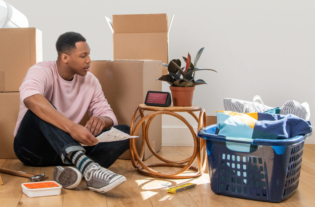 Le Amazon Echo Show 5 met Alexa sur un écran plus petit pour 89,99 € 54 Echo Show 5 Lifestyle