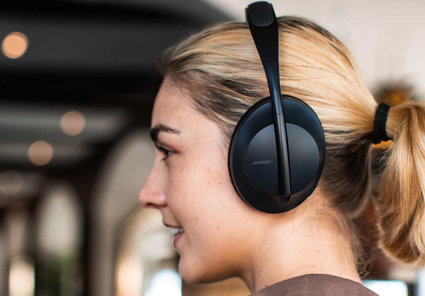 Headphones 700 Black 1987 9