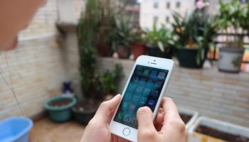 iphone 705169 1280