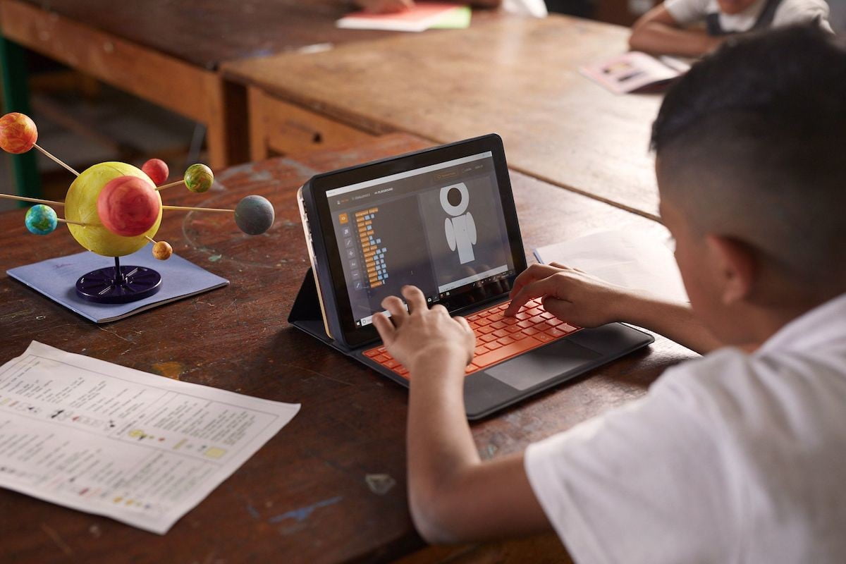 Microsoft s’associe à Kano pour créer un ordinateur Windows 10 destiné aux enfants