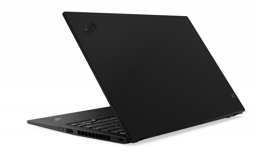 Les Lenovo ThinkPad X1 Carbon et X1 Yoga dotés d'une puce Intel « Comet Lake » 53 07 X1 Carbon Hero Rear Facing Le