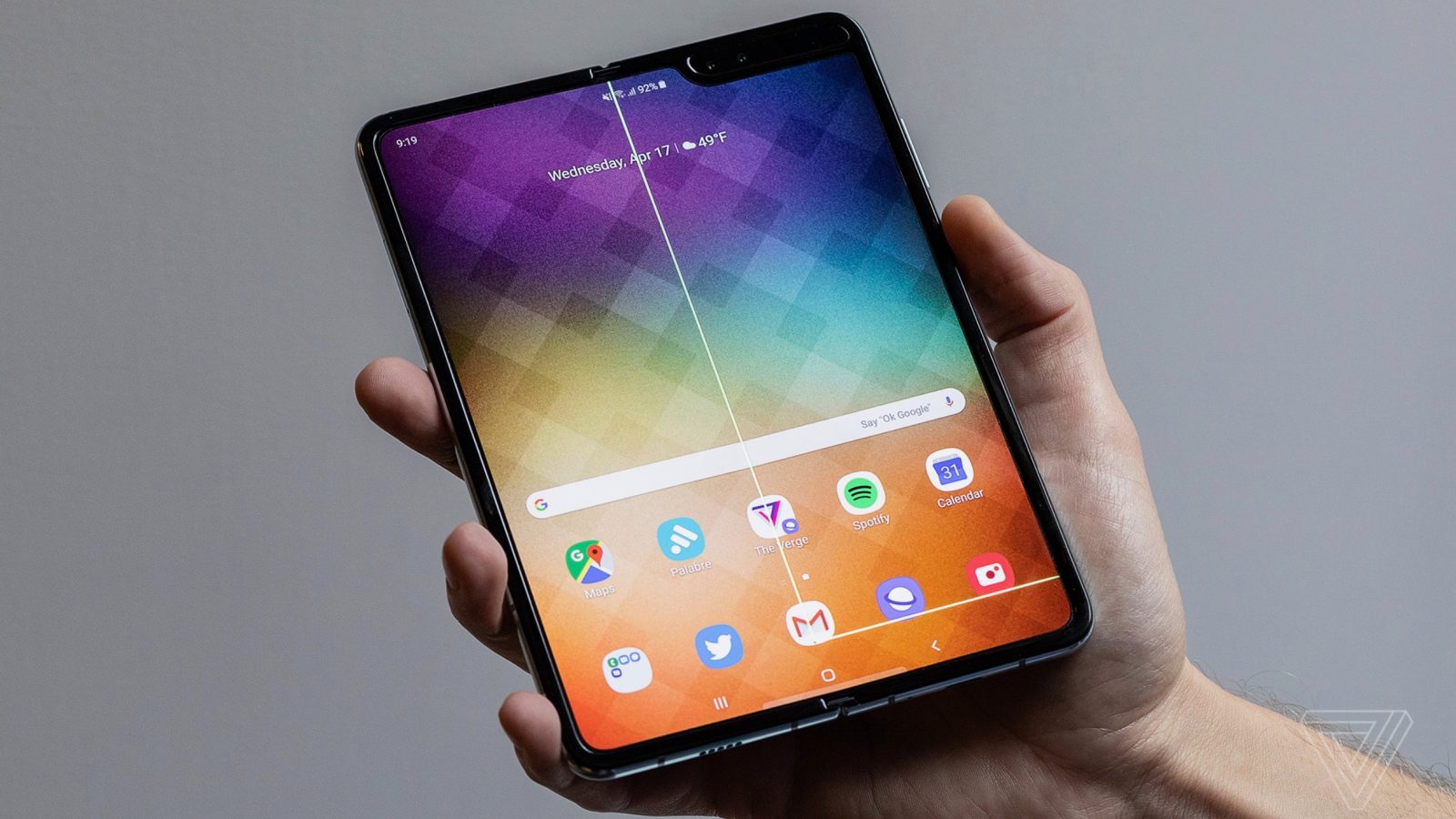 verge galaxy fold review notch lead
