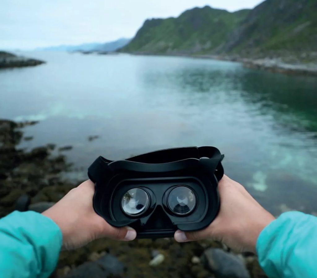Le nouveau drone ANAFI FPV de Parrot est contrôlable par des lunettes 54 Lifestyle CG3