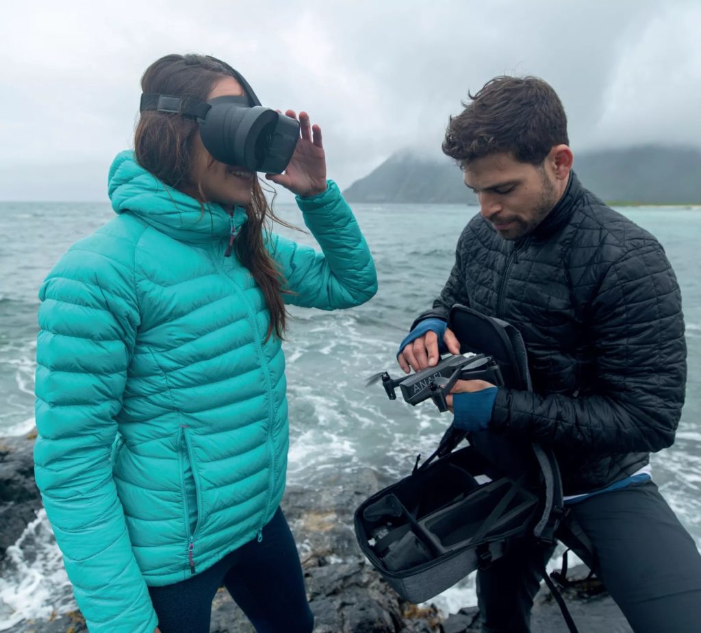 Le nouveau drone ANAFI FPV de Parrot est contrôlable par des lunettes 55 Lifestyle backpack