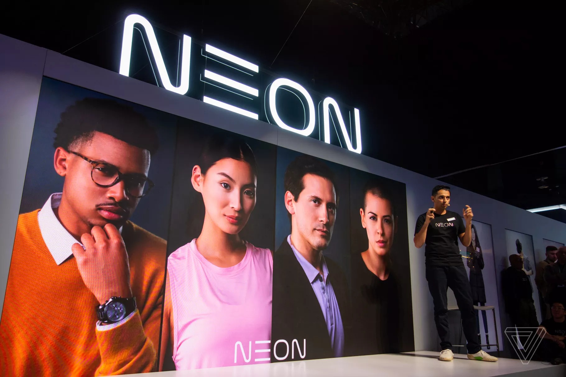 CES 2020 : Samsung dévoile NEON, un « humain artificiel »