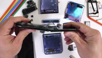 Motorola RAZR Teardown 1