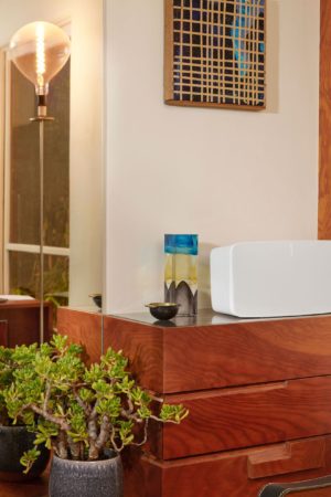 Sonos Five : toujours la meilleure enceinte multiroom haut de gamme en 2026 ? 62 SonosFiveBedroom