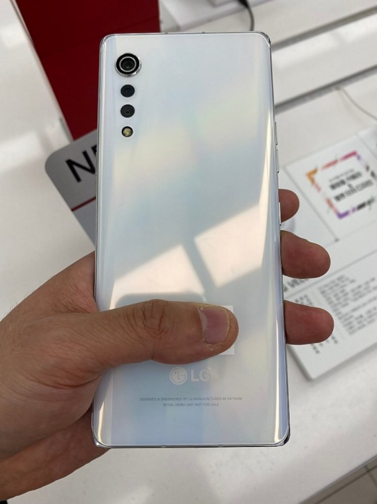 Le LG Velvet apparaît dans des photos de prise en main 47 lg velvet photos 2