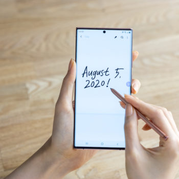 20 spen galaxynote20ultra lifestyle image