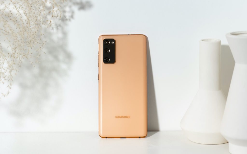 Le Galaxy S20 FE propose des caractéristiques phares à un prix de 659 euros 47 Galaxy S20 FE Cloud Orange
