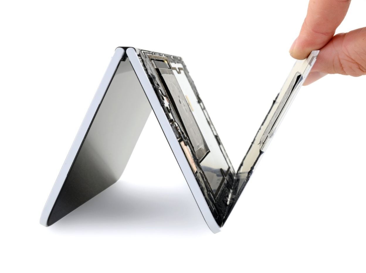 Si le Surface Duo se brise, il est pratiquement mort, selon le démontage