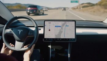 Tesla Autopilot hero 4 e15708453 1