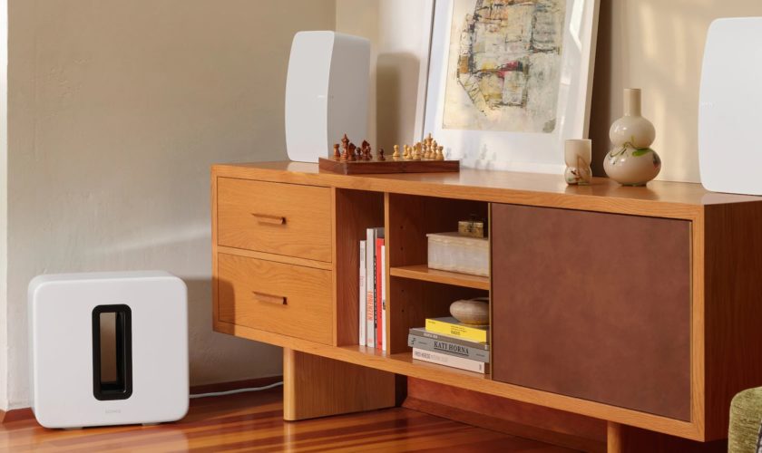 five pair living with sub white