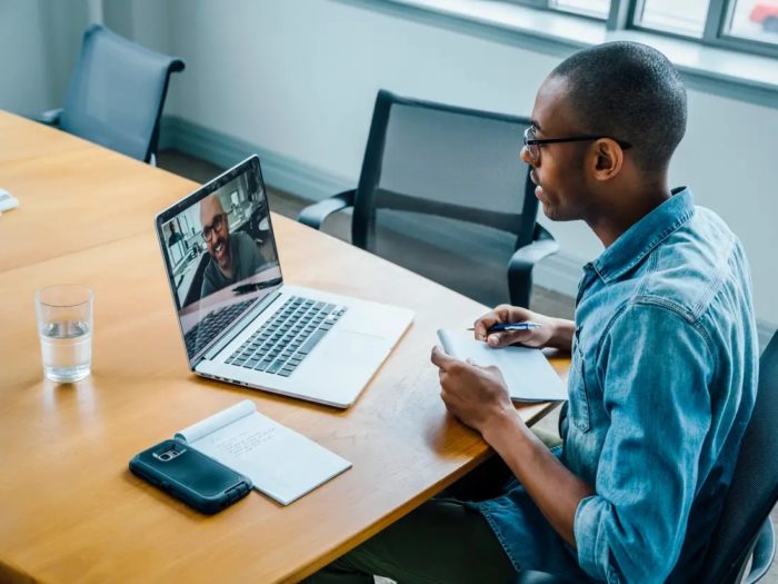 Google prolonge le télétravail jusqu’en septembre 2021, et envisage un modèle hybride
