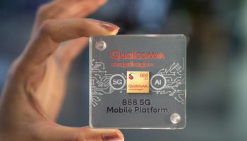 snapdragon 888 chip case in hand