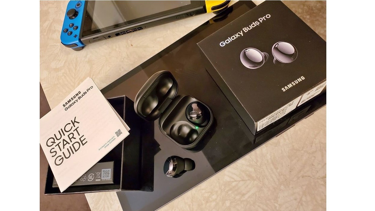 Les Galaxy Buds Pro de Samsung se montrent dans une vidéo de prise en main