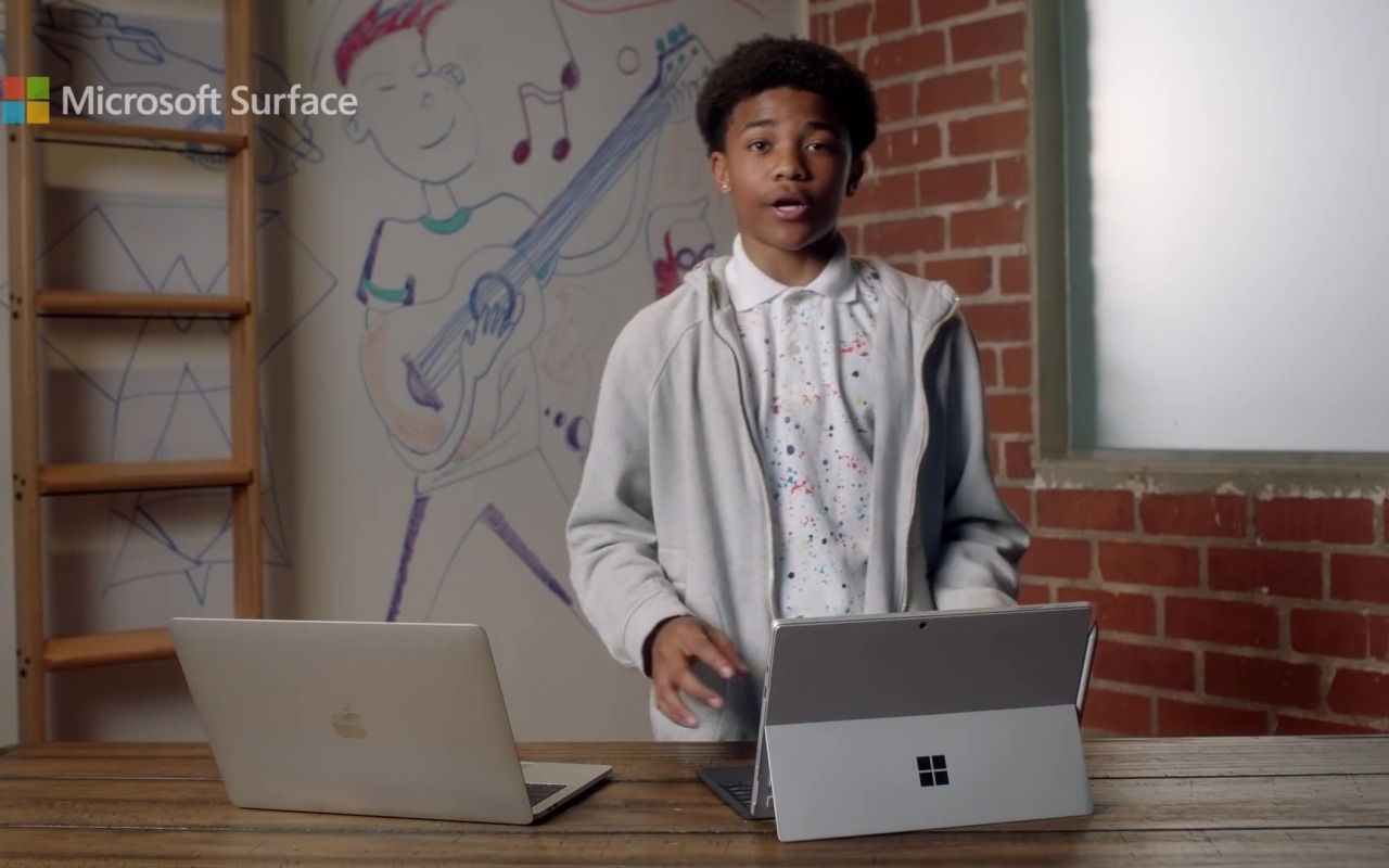 Une publicité montre que la Surface Pro 7 est bien meilleure qu’un MacBook Pro